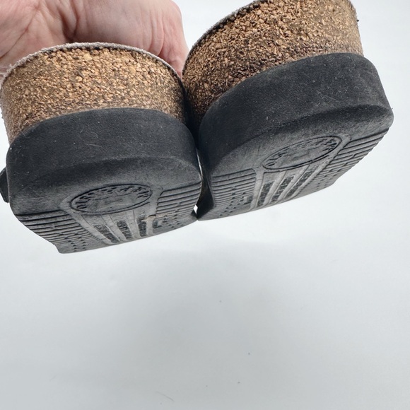 Mephisto Helen Thong Sandal, Metallic Pewter/Gray, EU 39 / US 8.5–9 - Picture 8 of 8